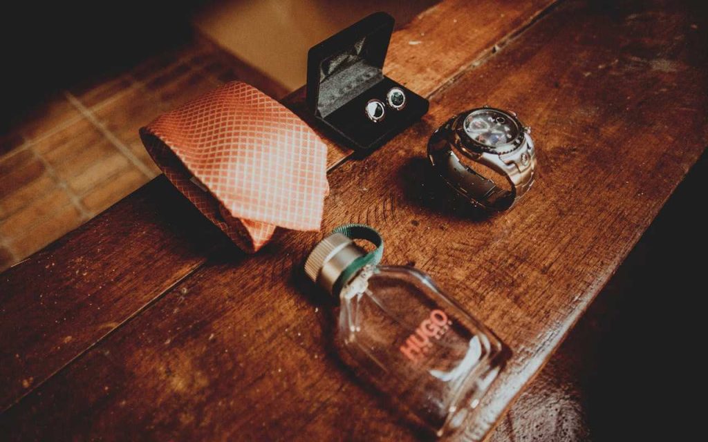 Horoskopski znakovi i njihovi idealni parfemi: Otkrijte svoj savršeni miris parfem-kravata-sat-manzetne